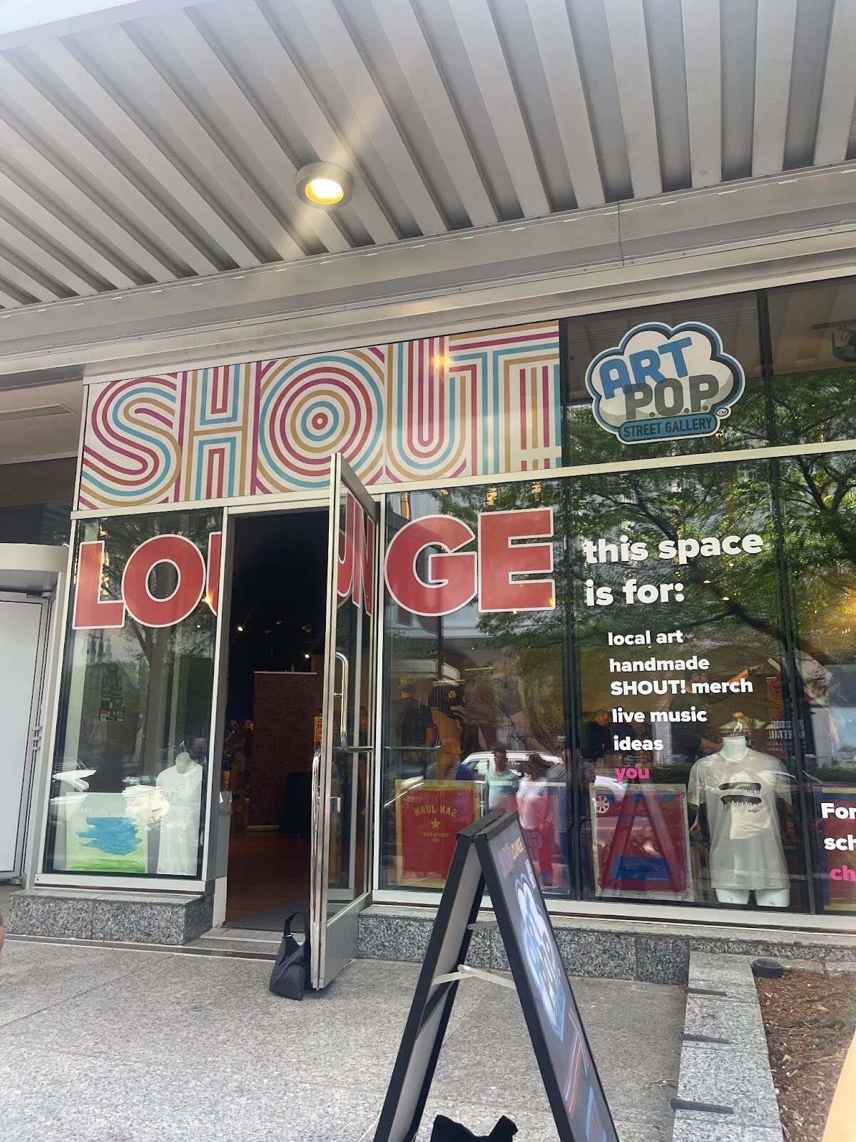 shout door